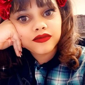 Meet your Posher, Kendra